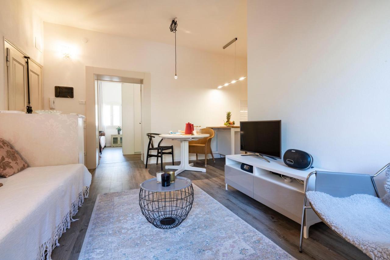 Snug Apartment With Private Courtyard M0270422677 Venedik Dış mekan fotoğraf